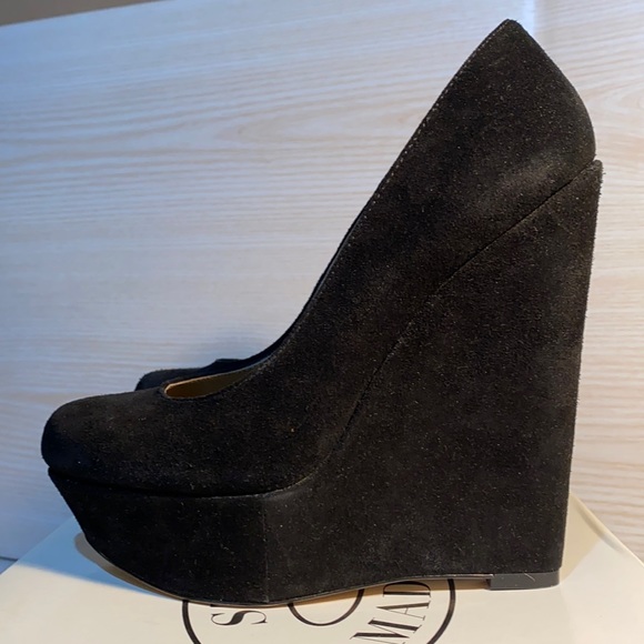 Gorgeous Steve Madden Heels - Picture 6 of 10
